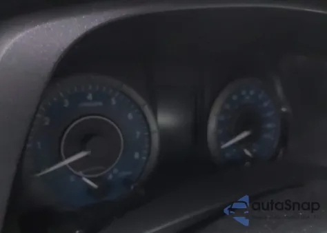 2020 Toyota Sienna Le z USA, uszkodzony, nr VIN 5TDJZ3DC6LS237433